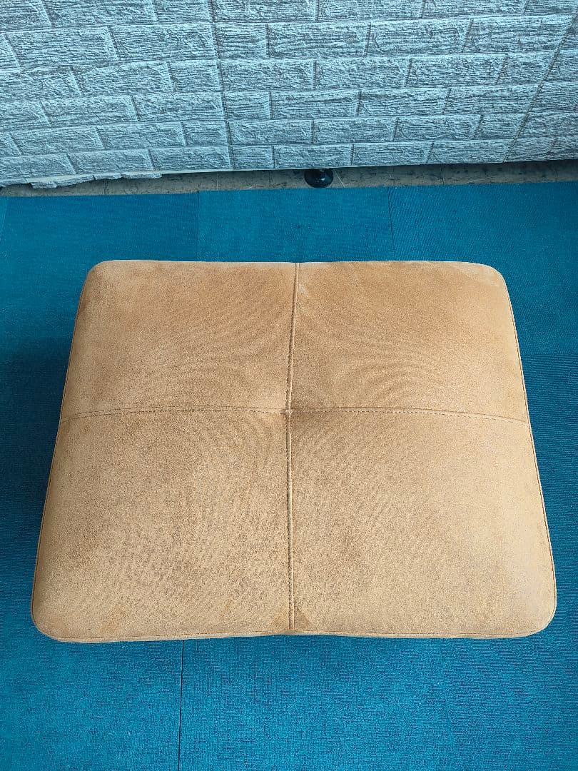 REAX FORM KATIE ケイティ オットマン スツール 2