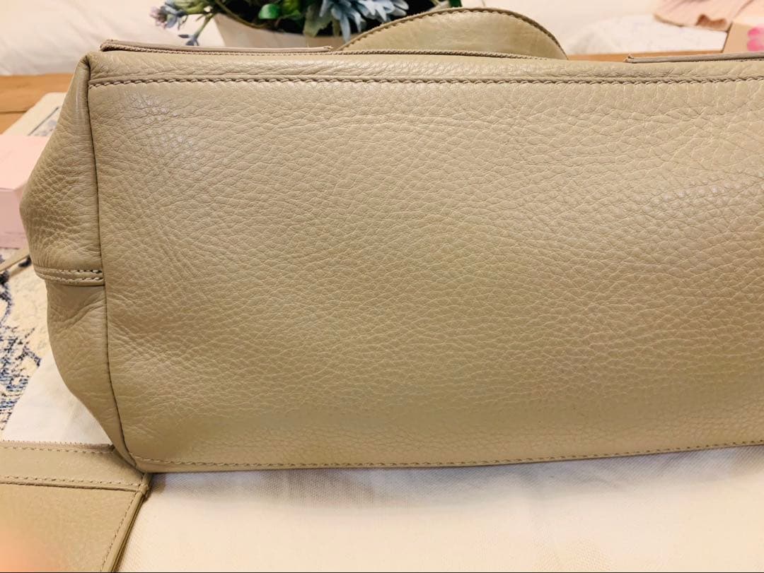 美品BALENCIAGAバレンシアガ　レザートートバッグ　ベージュ系