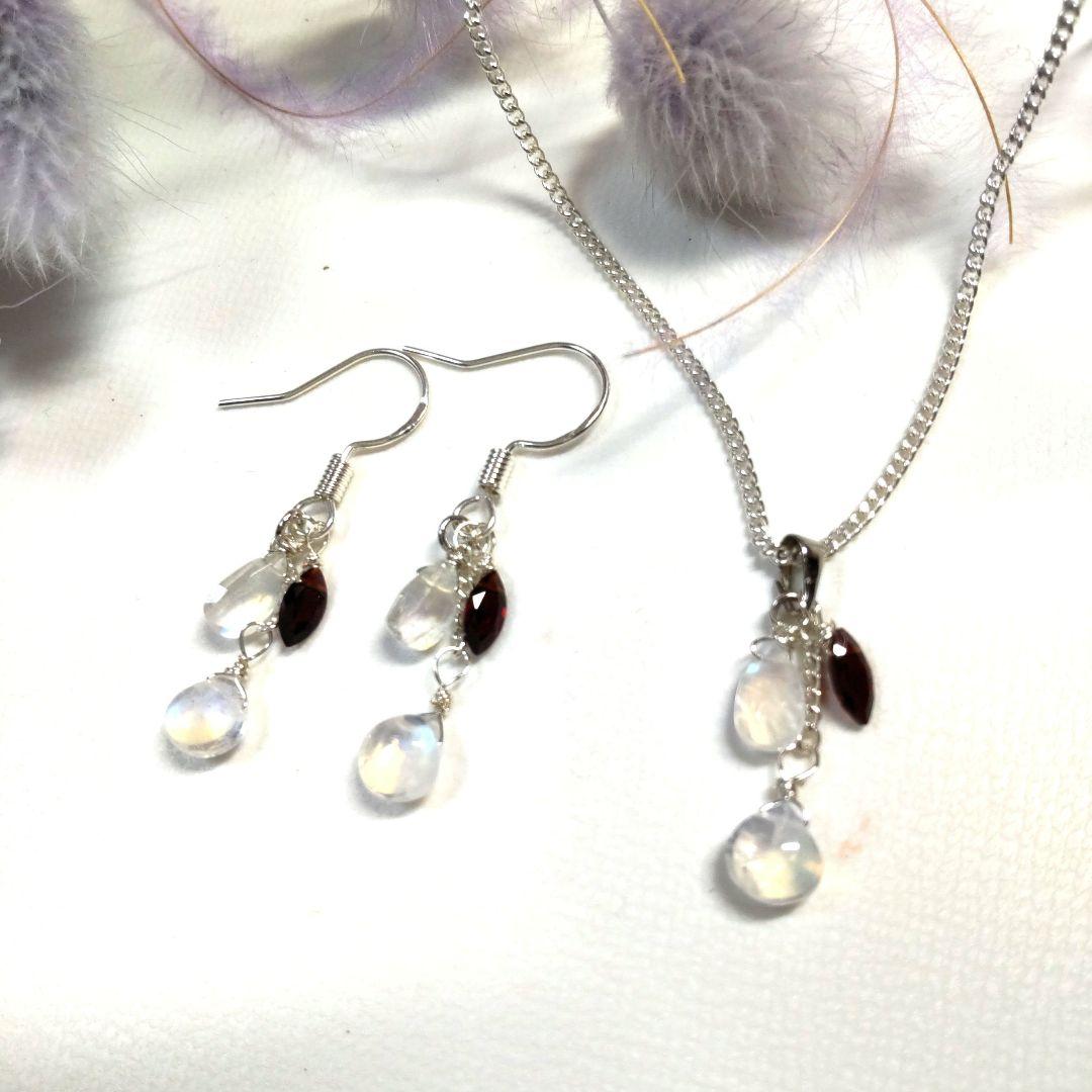 宝石質ガーネット、高品質レインボームーンストーンピアスとネックレスセット