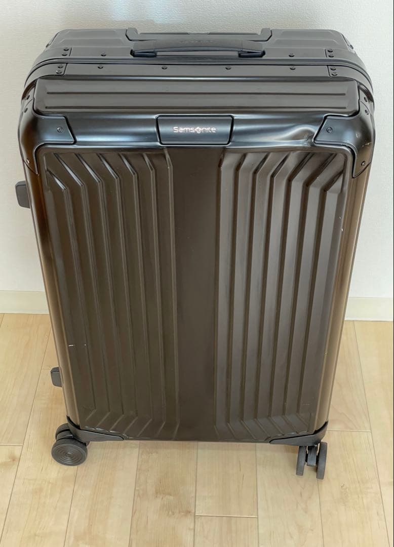 サムソナイト　アルミニウム　スピナー69 スーツケース　アルミ製　TSAロック
