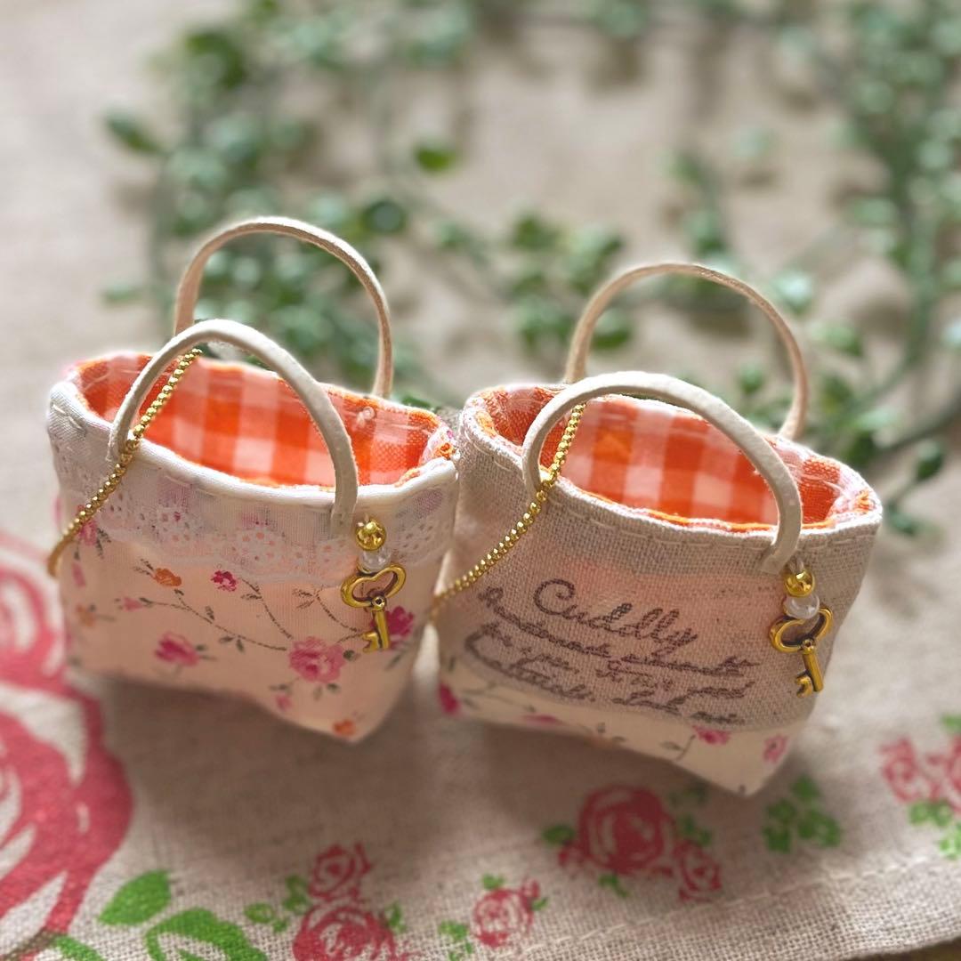 No.2305-52 ミニチュアトートサシェ 香り袋 2個組 アイボリー 小花柄