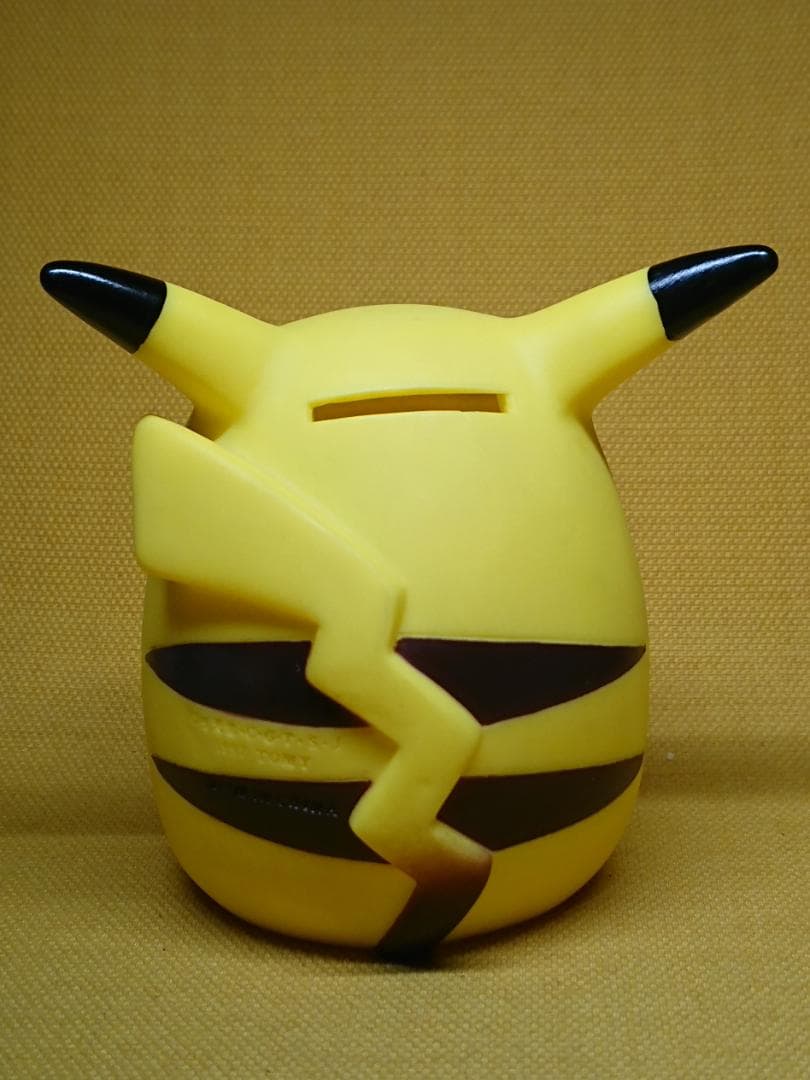 【美品】ピカチュウ　フィギュア　置物　インテリア　工芸品　美術品　A1133