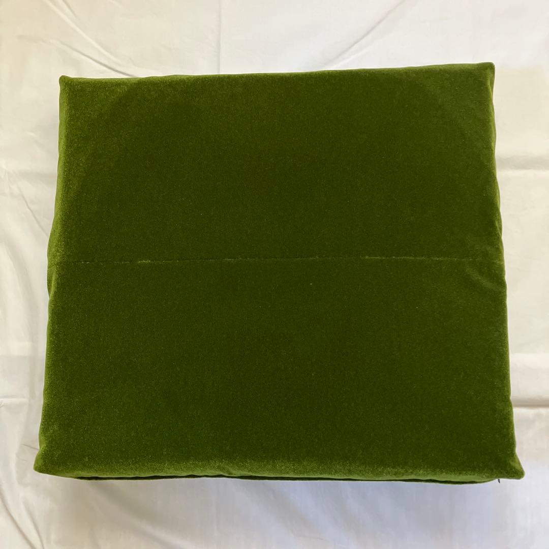 カリモク60　ロビークッション　モケットグリーン