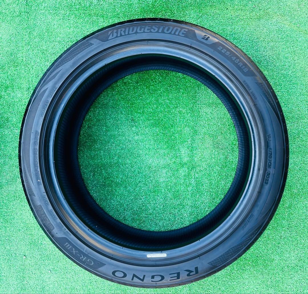 225/45 R18 BRIDGESTONE REGNOラジアルタイヤ2023年
