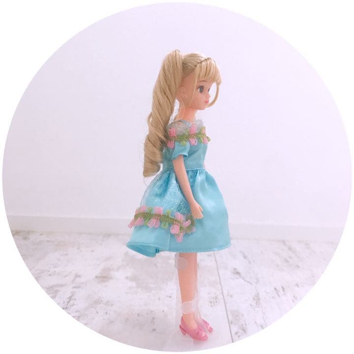 リカちゃん　ロゼリカちゃん　本体＋ドレス