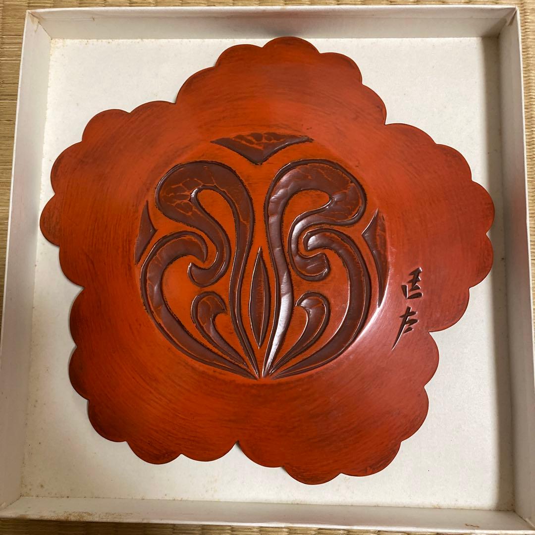 鎌倉彫 村主匡左作(花・孔雀羽)