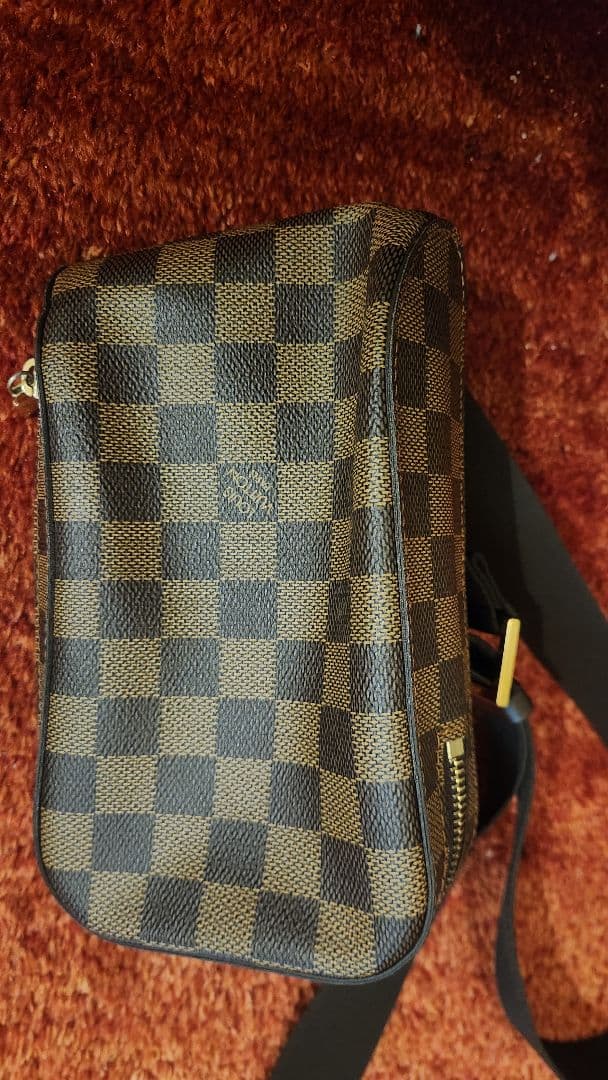 ヴィトン　ダミエ　ボディバッグ