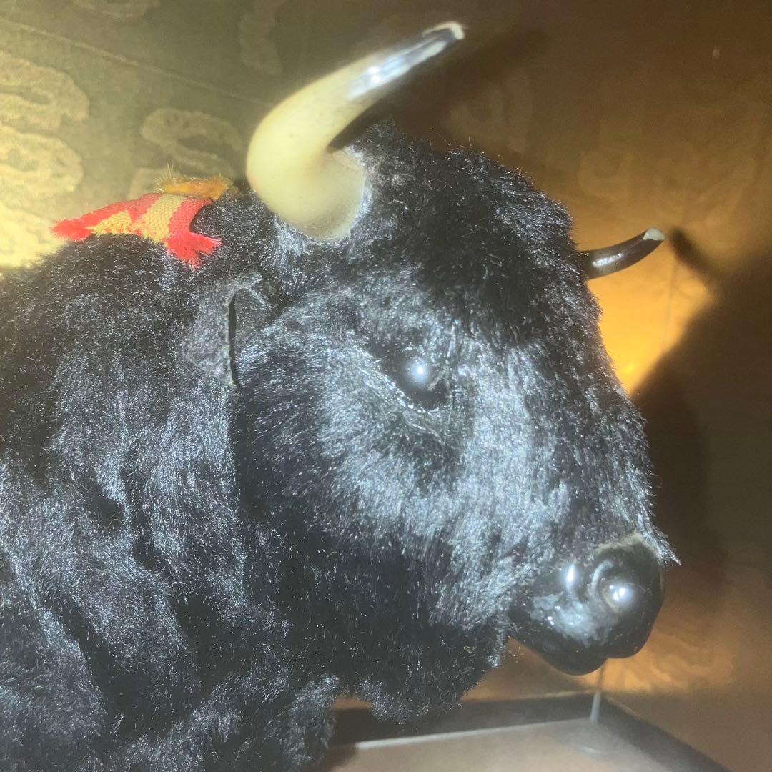 《特級呪物》牛神様の宿る黒牛のオブジェ　曰く付き　縁起物　開運　金運　幸運　福