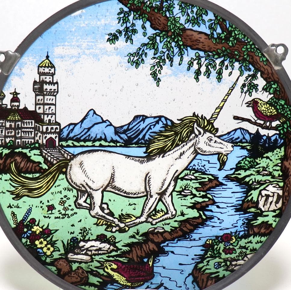 草原を駆け回るユニコーン ヴィンテージ ステンドグラス 城と自然と鳥