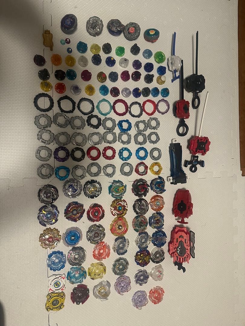 ベイブレードセット 約50個とランチャー6個