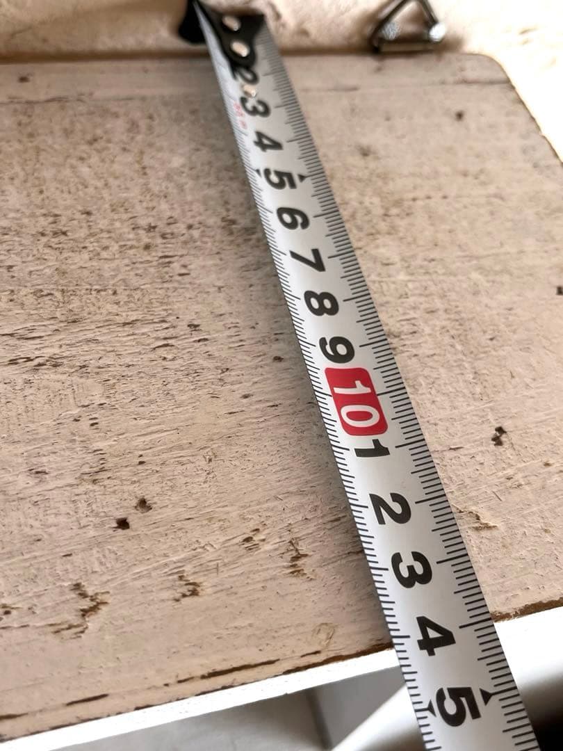 壁掛け木製シェルフ　アンティーク風