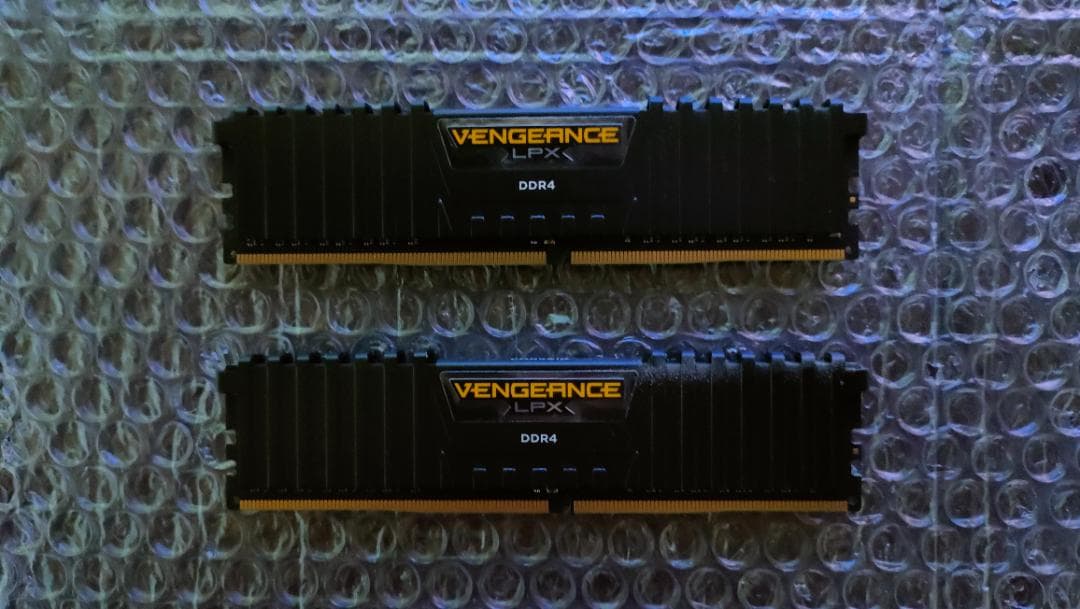 デスクトップ用 メモリー VENGEANCE LPX DDR4 8GB x 2