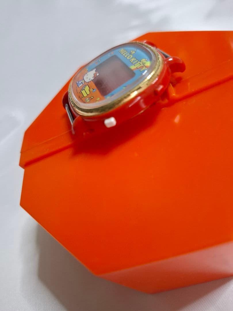 ハローキティデジタル 腕時計【VEGA】昭和レトロ＊ ケースあり ベルトなし
