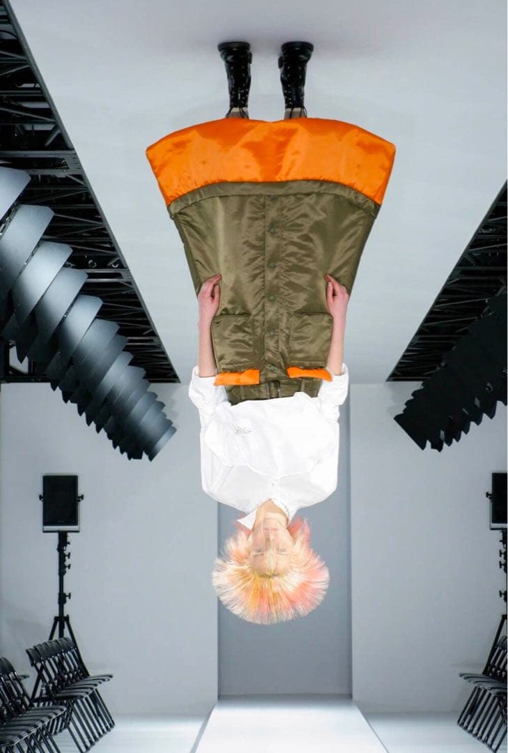 アンリアレイジ　オリーブグリーン　ナイロンスカート