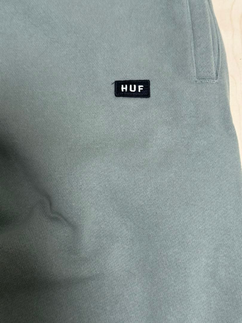 HUF グリーン フルジップパーカーSとスウェットパンツ Mのセットアップ