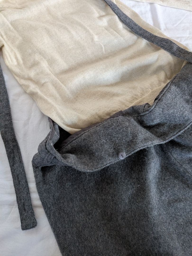 美品　かぐれ ＊ ウールサロペット パンツ グレー　フリーサイズ