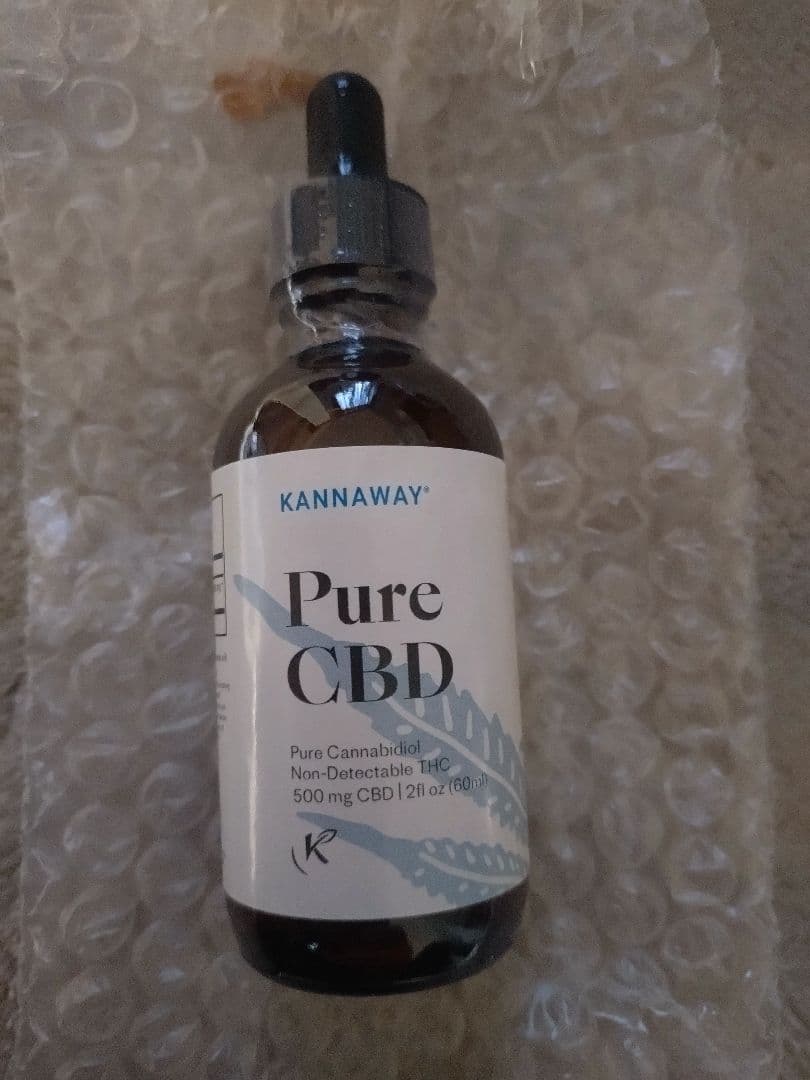 エッセンシャルオイル KANNAWAY Pure CBD 500mg 120ml