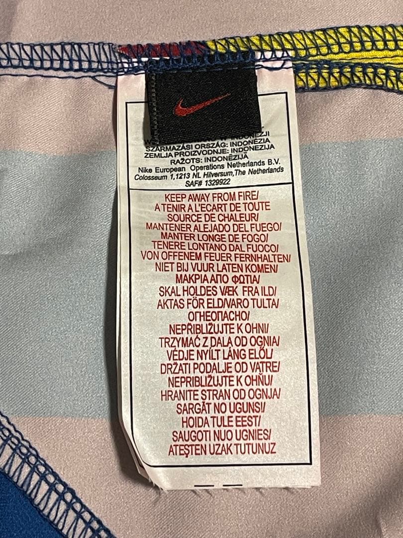 【正規品】ロナウジーニョ　バルセロナ　05/06ホームレプリカ