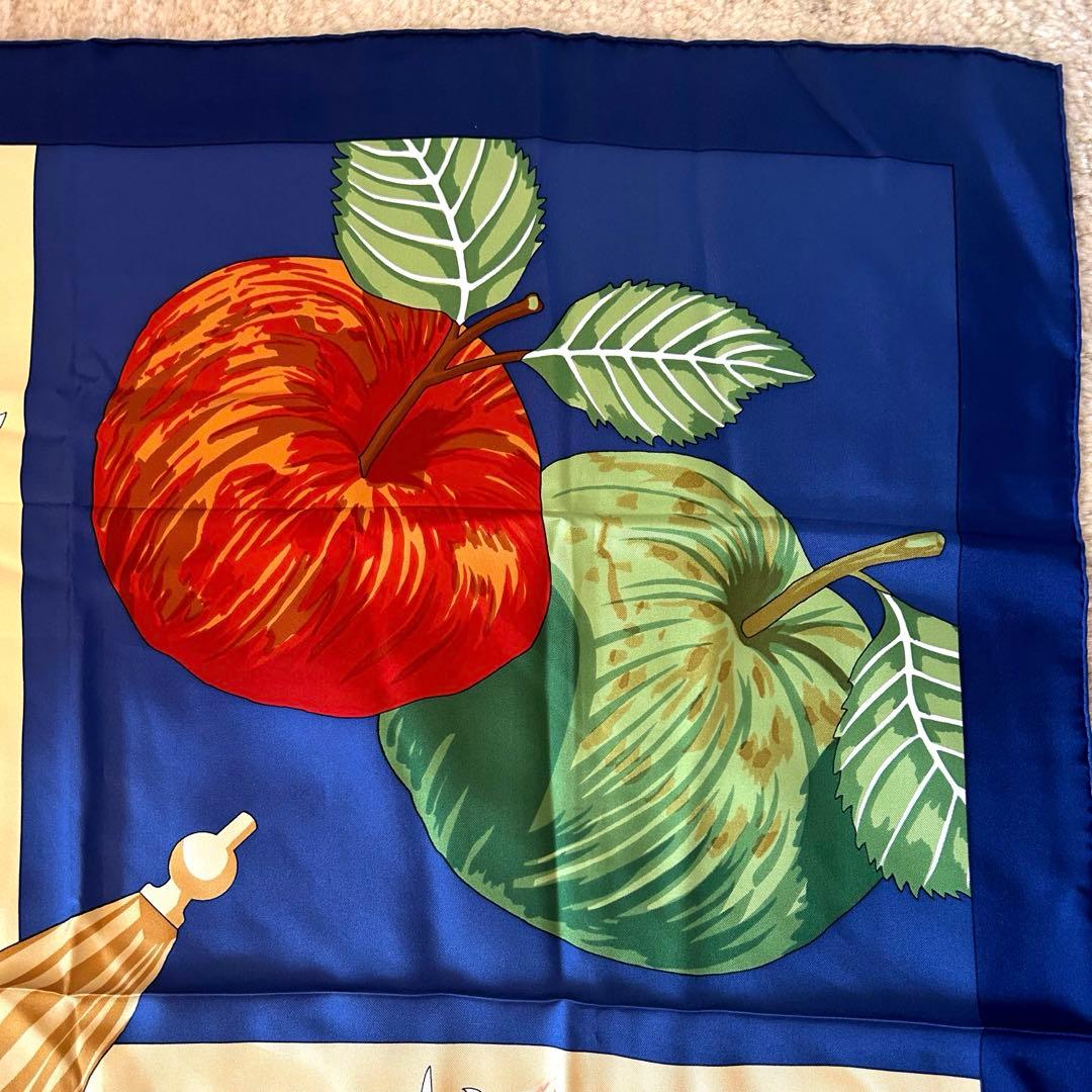 エルメス　スカーフ　カレ 90　ノルマンディ海岸の魅力 2　シルク　リンゴ　林檎