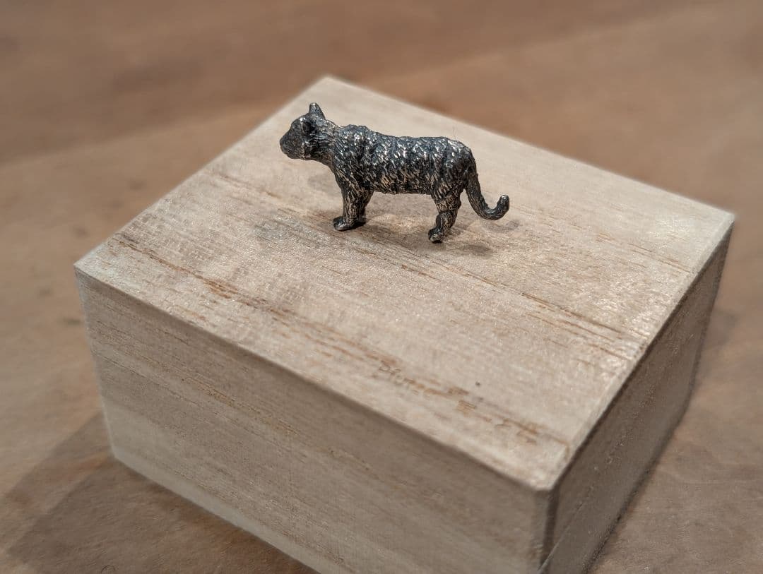 プフッツェ　干支オブジェ　寅　SILVER