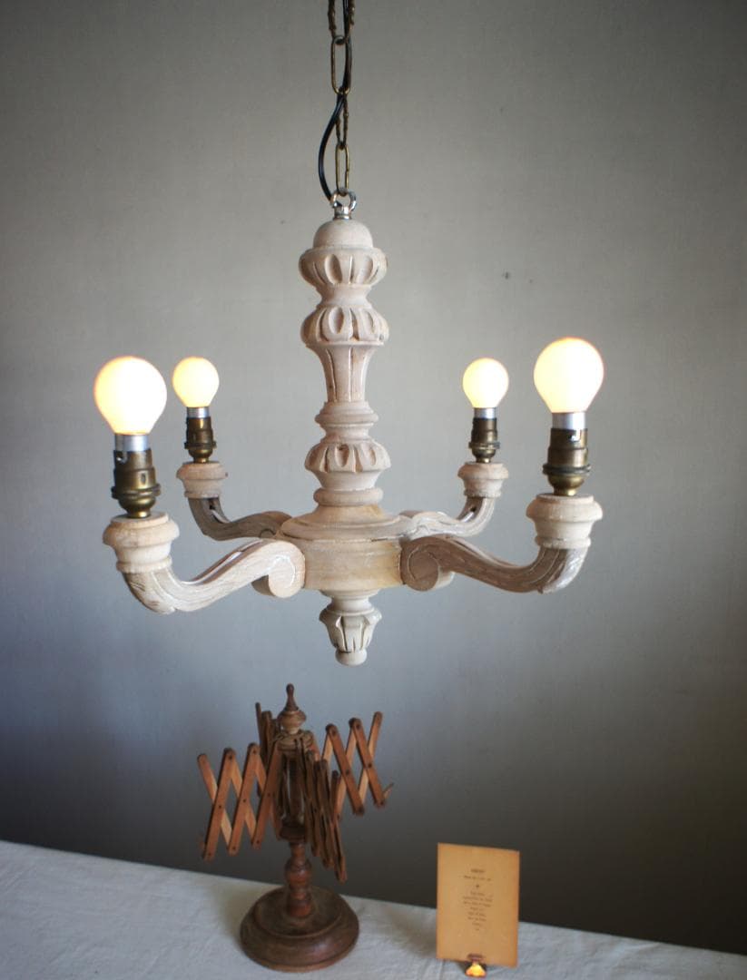 フランスアンティーク　木製シャンデリア　４灯　シャビー　店舗什器