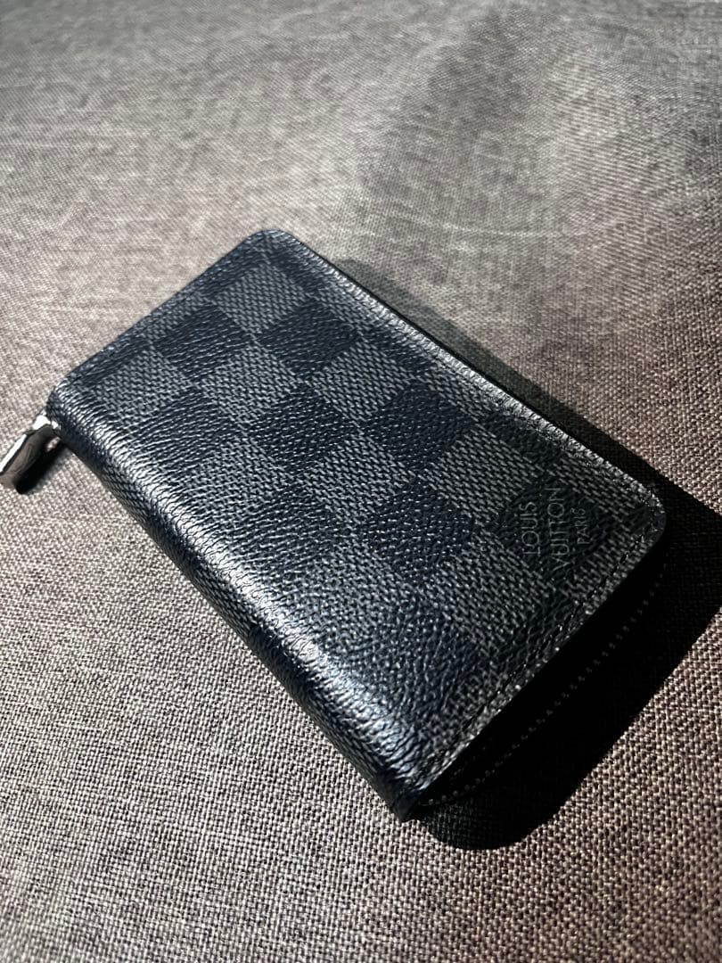 Louis Vuitton ダミエグラフィット　ケース