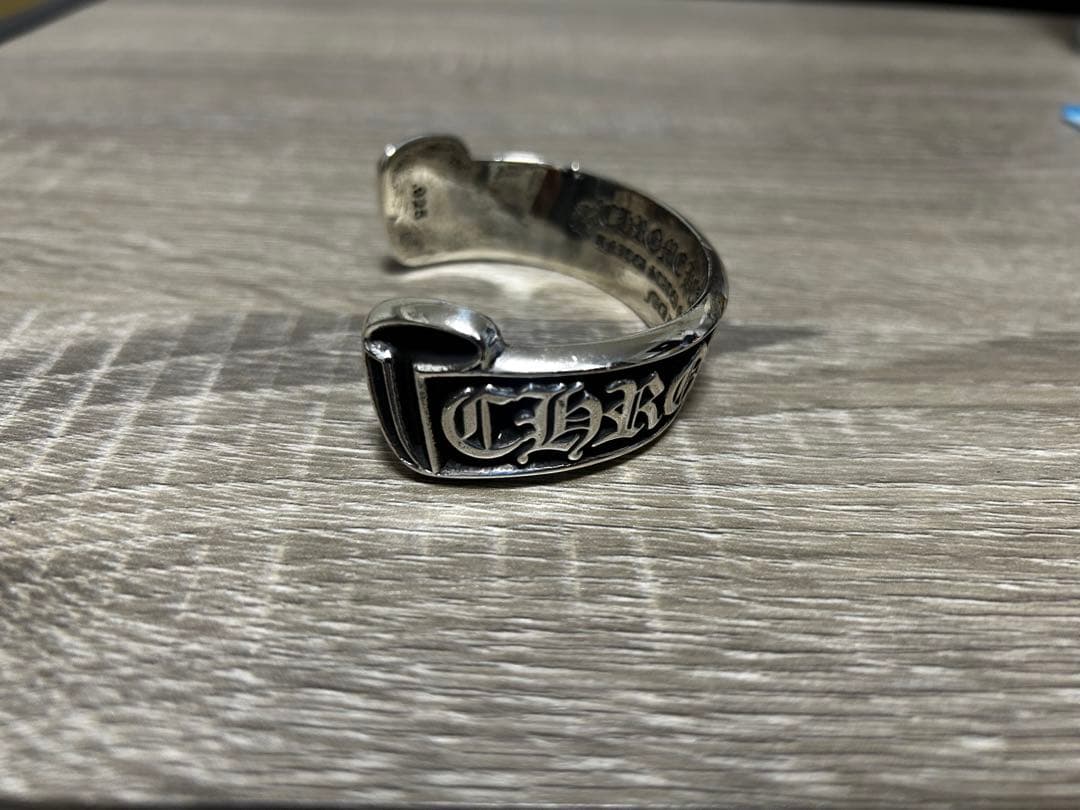 クロムハーツ　スクロールラベルバングル　スクロールレーベル　CH