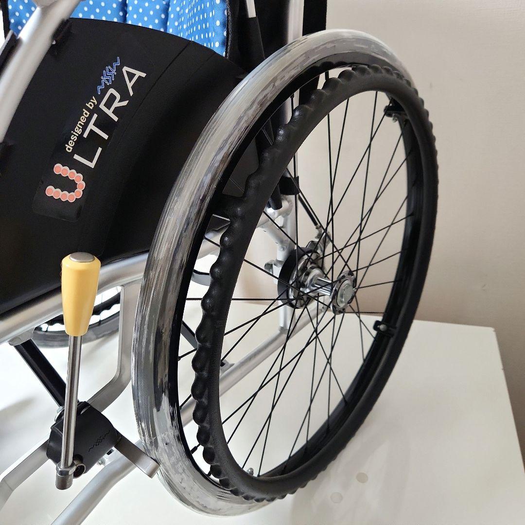 日進医療器　自走用　超軽量　ULTRA　ノーパンクタイヤ　車椅子　NA-U1