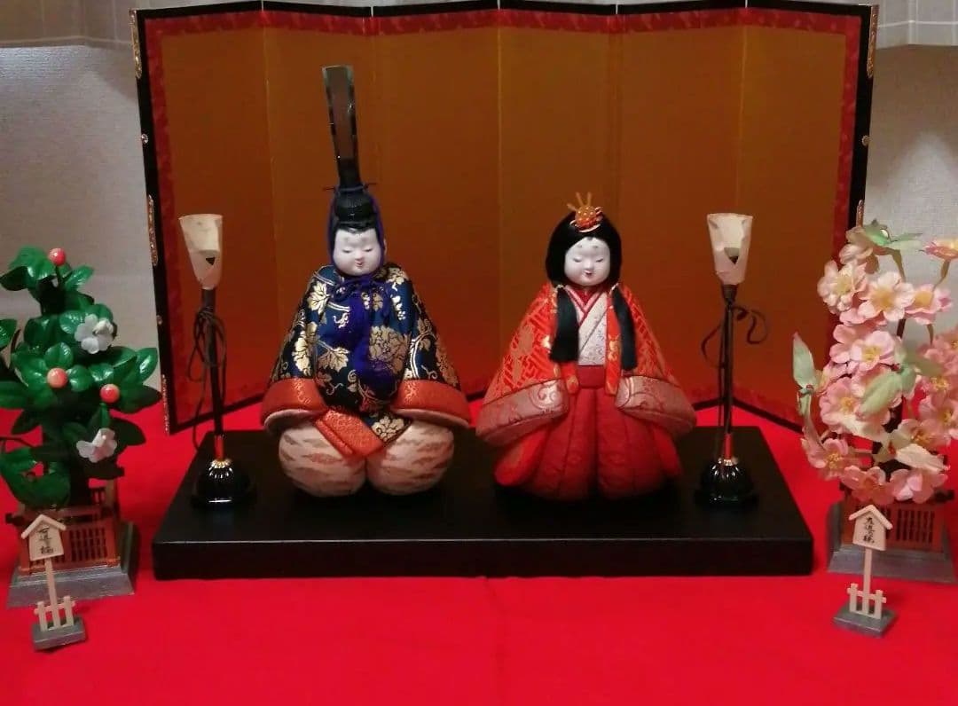 木目込み雛人形2体