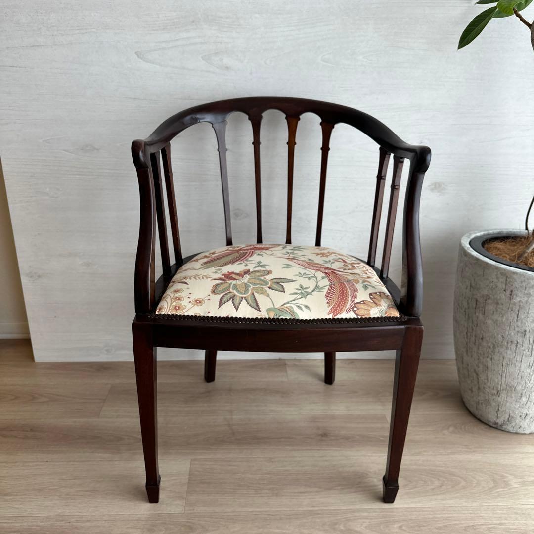 【うらら】アンティーク　アームチェア