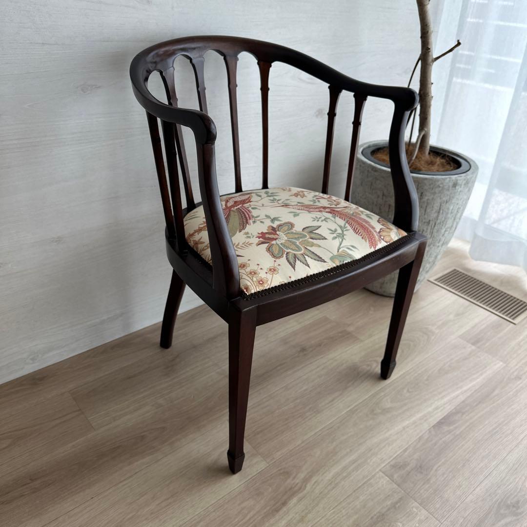 【うらら】アンティーク　アームチェア