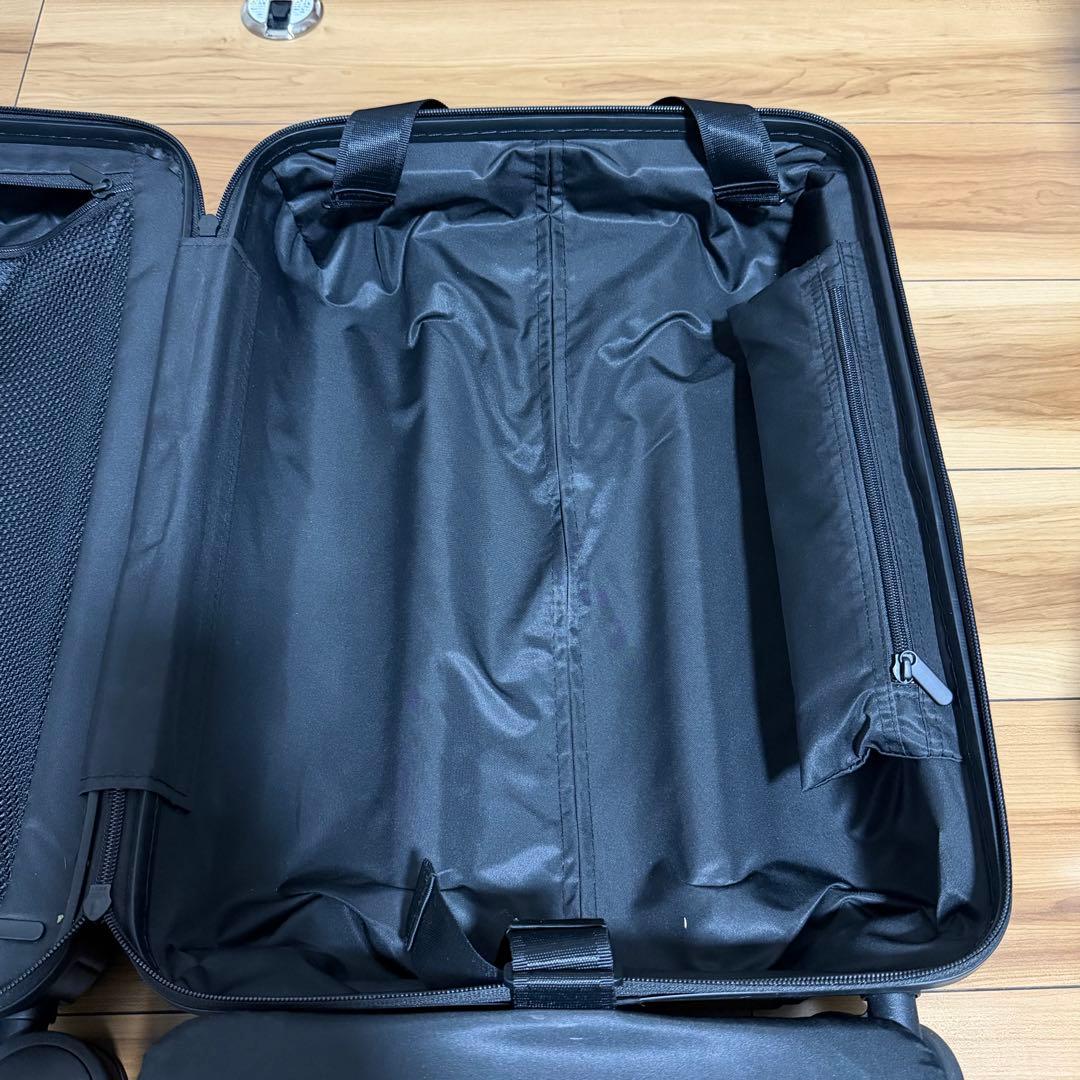 機内持ち込み可aucentic ESSENTIAL LUXE SUITCASE