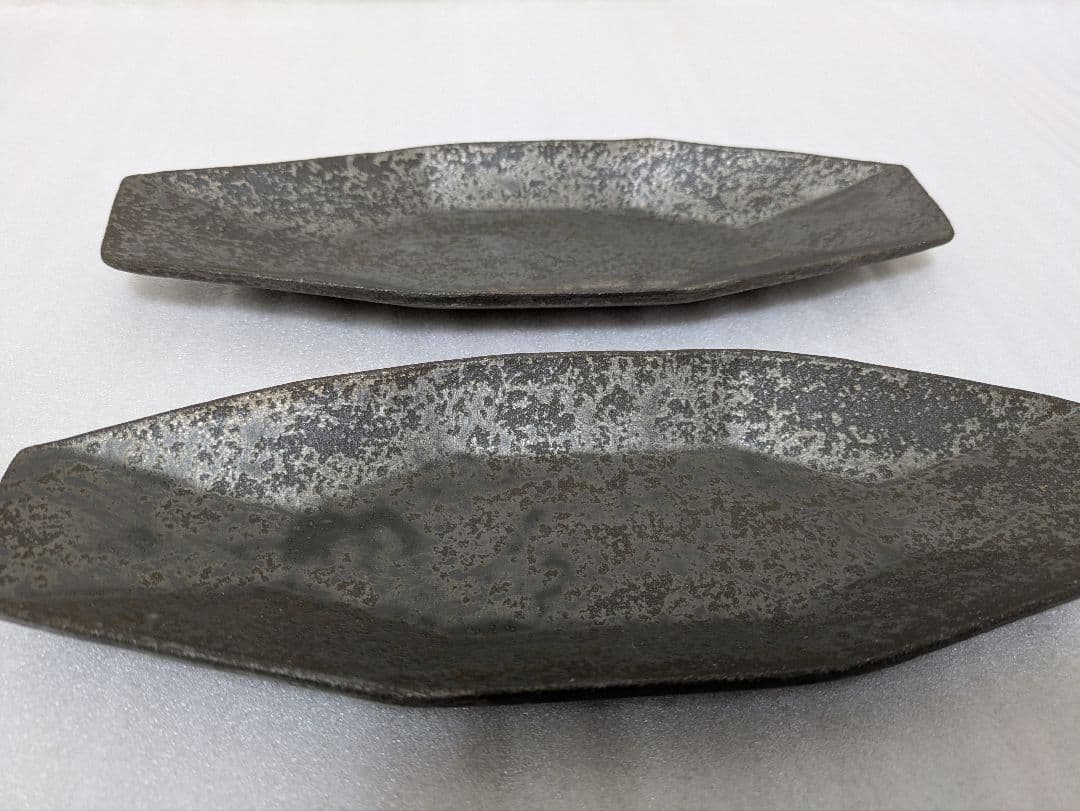 安福由美子　錆八角皿