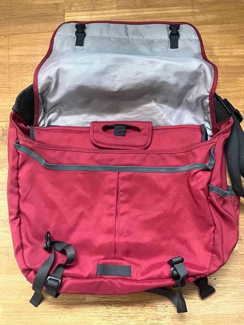 パタゴニア patagonia ハーフマス メッセンジャーバッグ ビームス