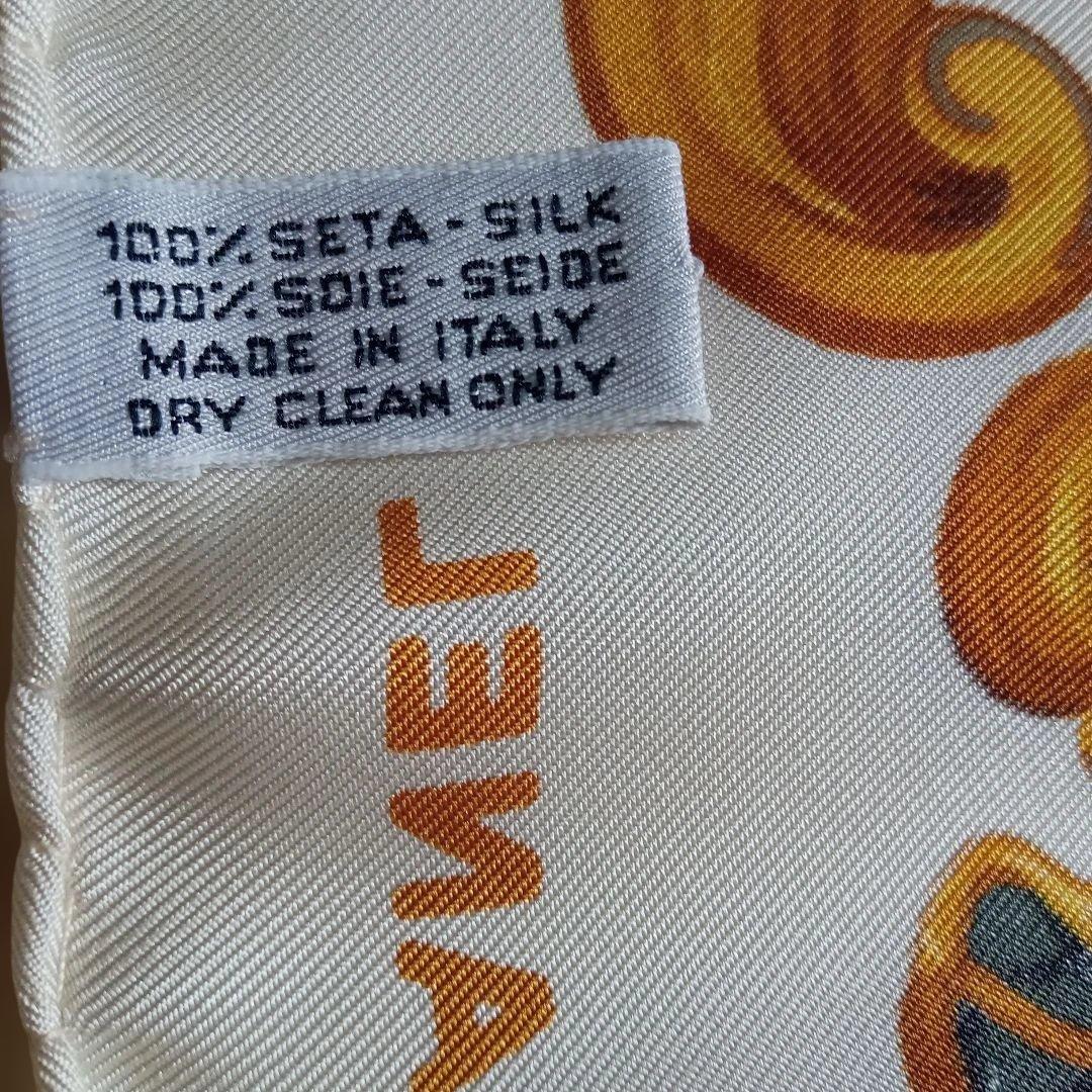 CHANEL シャネル　シルクスカーフ