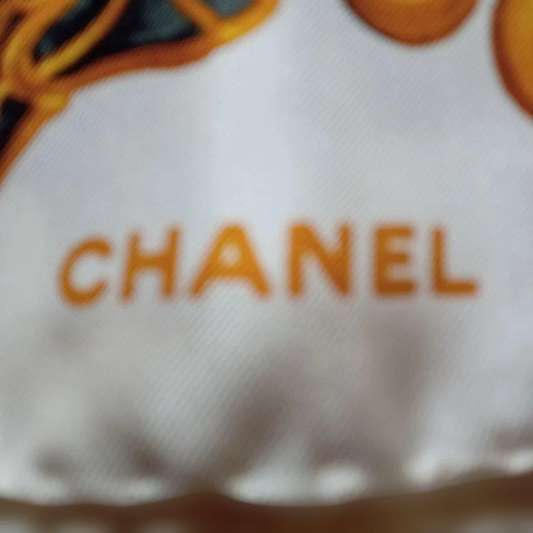 CHANEL シャネル　シルクスカーフ