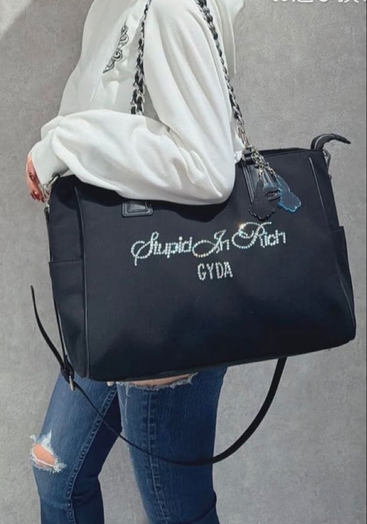 GYDA ノベルティボストンバッグ ブラック バニーチャーム付き