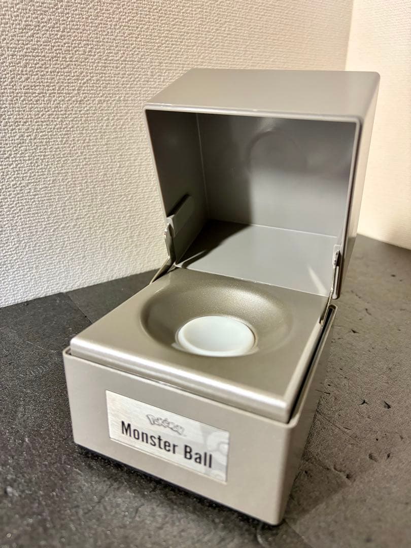 正規品　モンスターボール レプリカ ワンドカンパニー　ポケモン　フィギュア