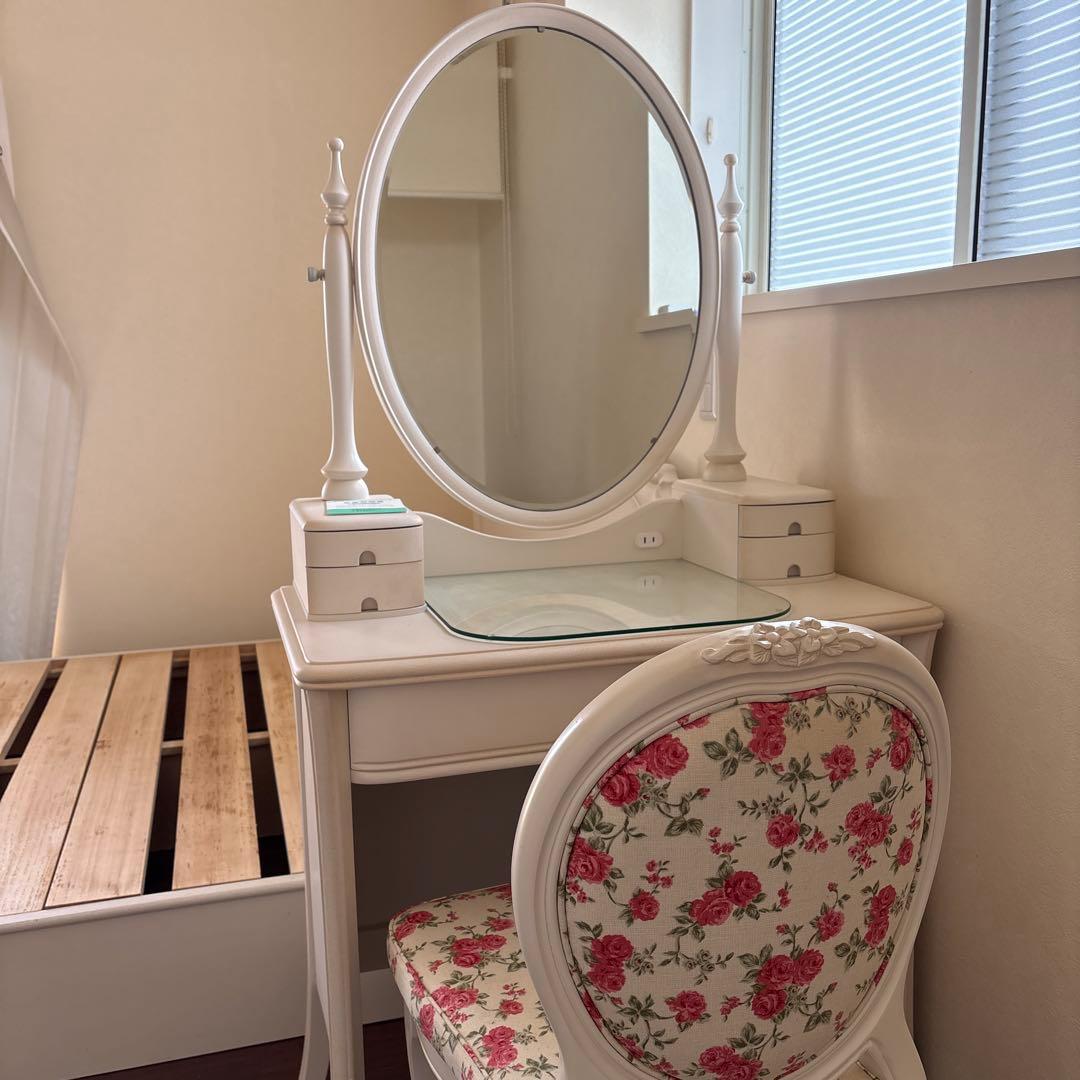 松永工房　カンティーニュ　ホワイトドレッサー・鏡台セット
