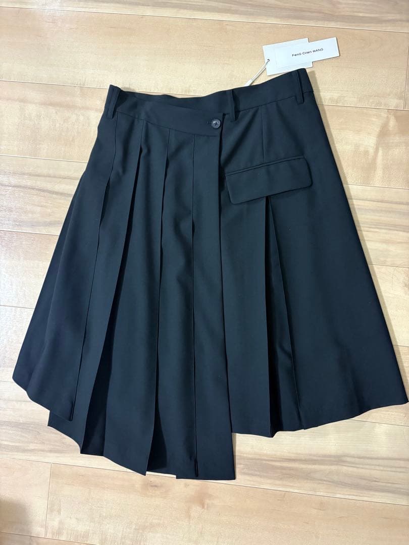 く*ろ様 Feng Chen Wang ブラックプリーツミディアムスカート