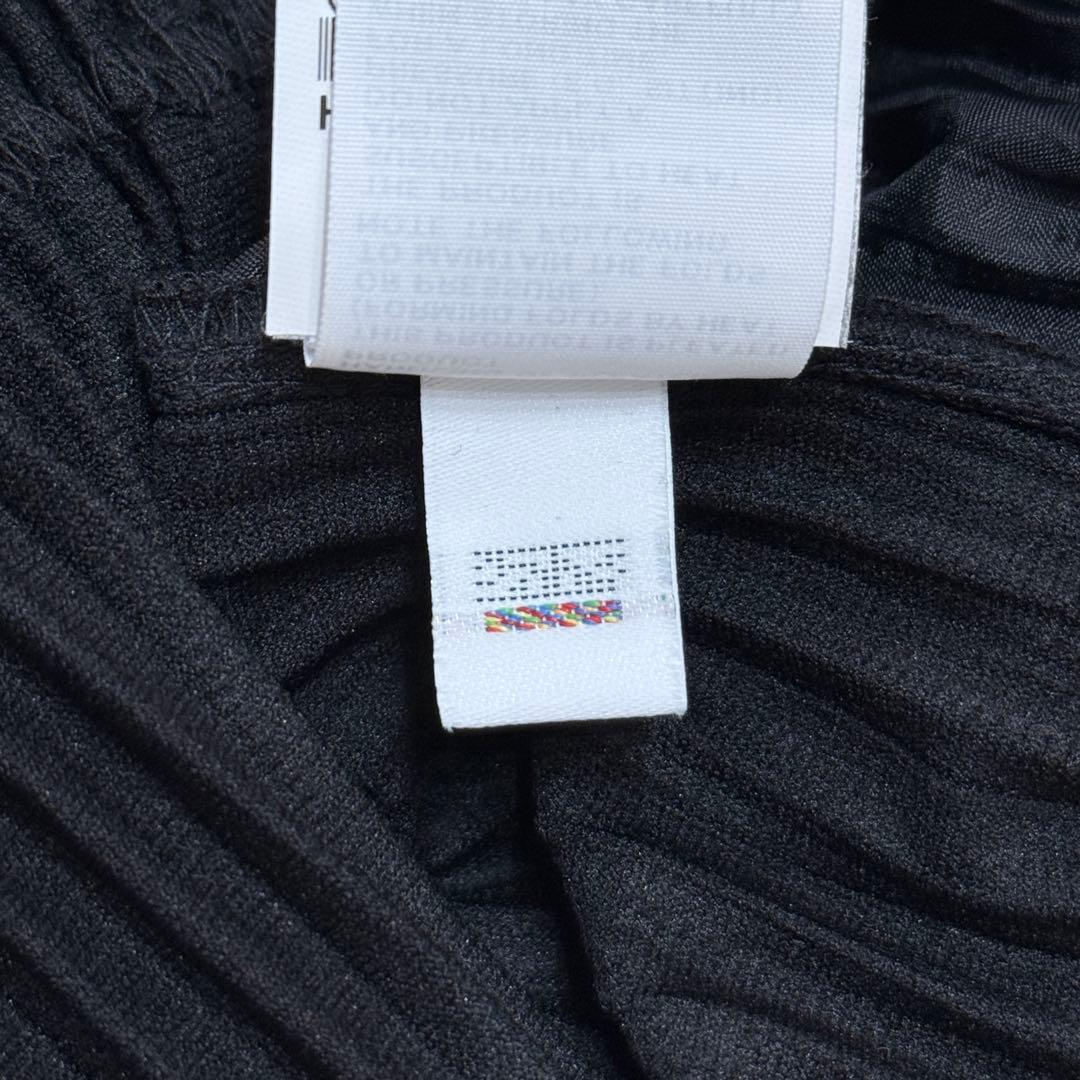 【極美品】 HOMME PLISSE 25SS プリーツ パンツ