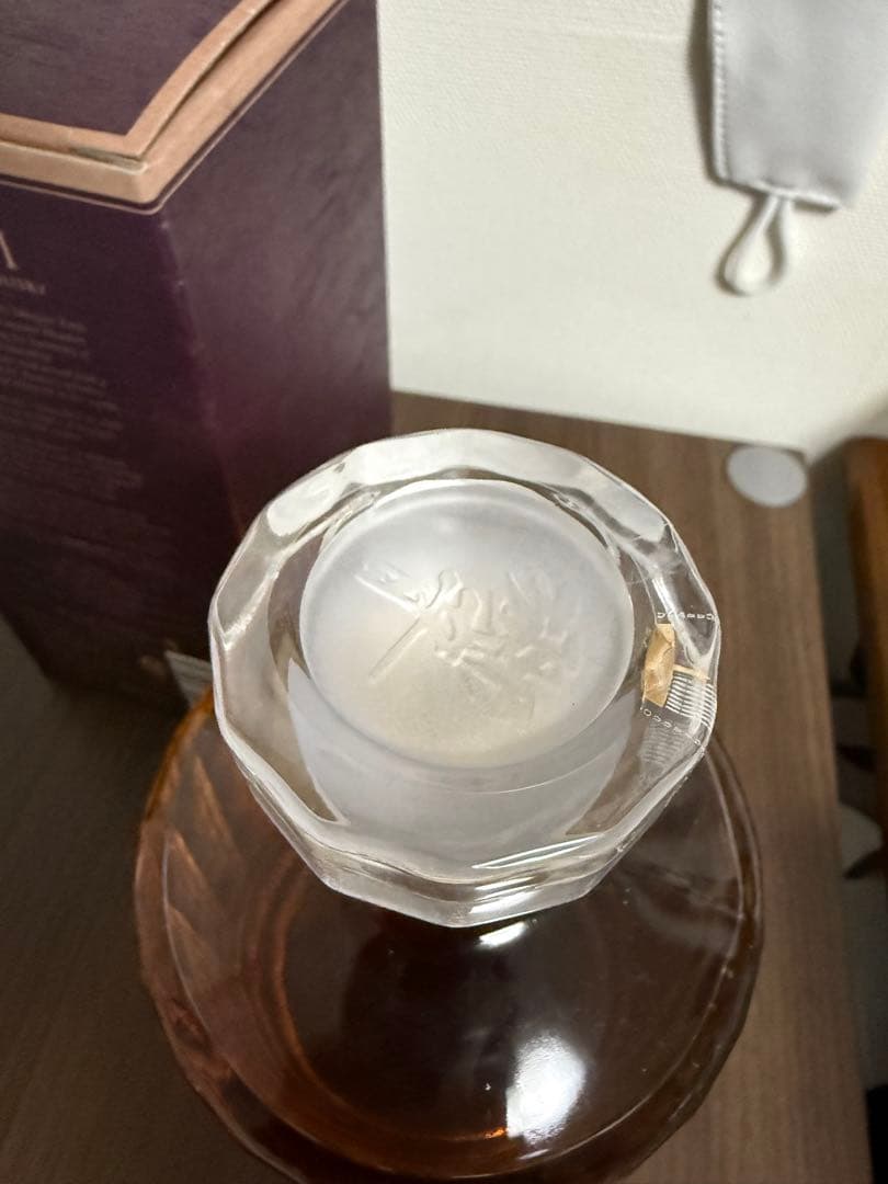 正規品サントリー響BLENDER'S CHOICE 700ml 箱付