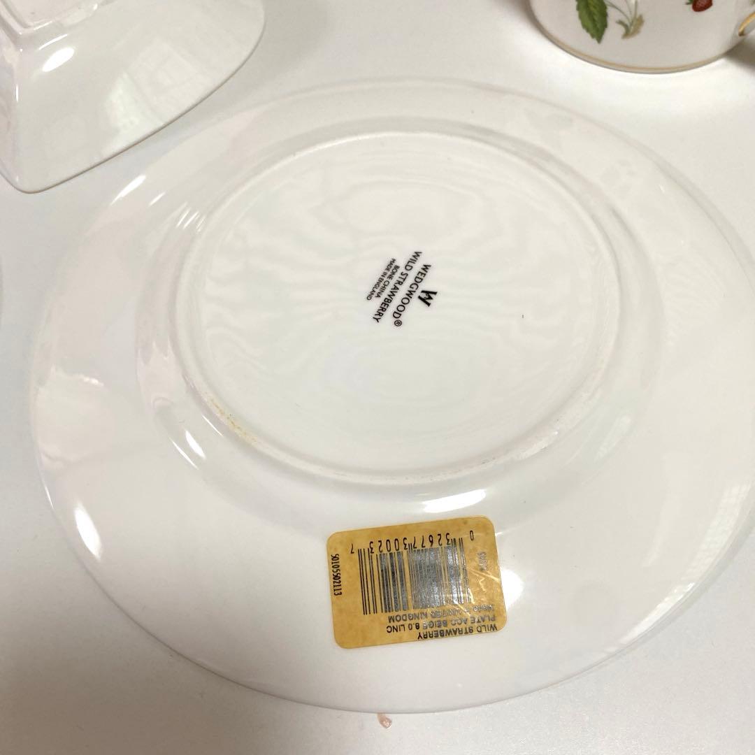 新品未使用　ウェッジウッド　7点まとめ売り！マグカップ、プレート4枚　ハート型皿