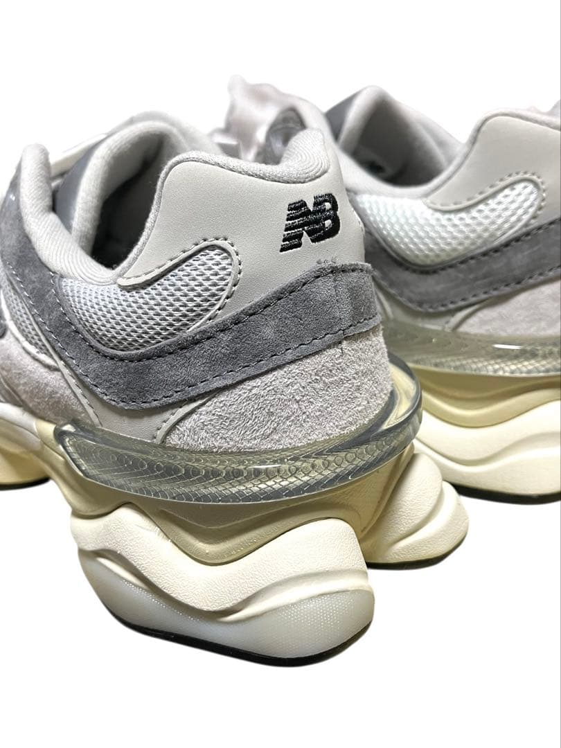ニューバランス　9060 U9060gry ホワイト　グレー　24.0 新品