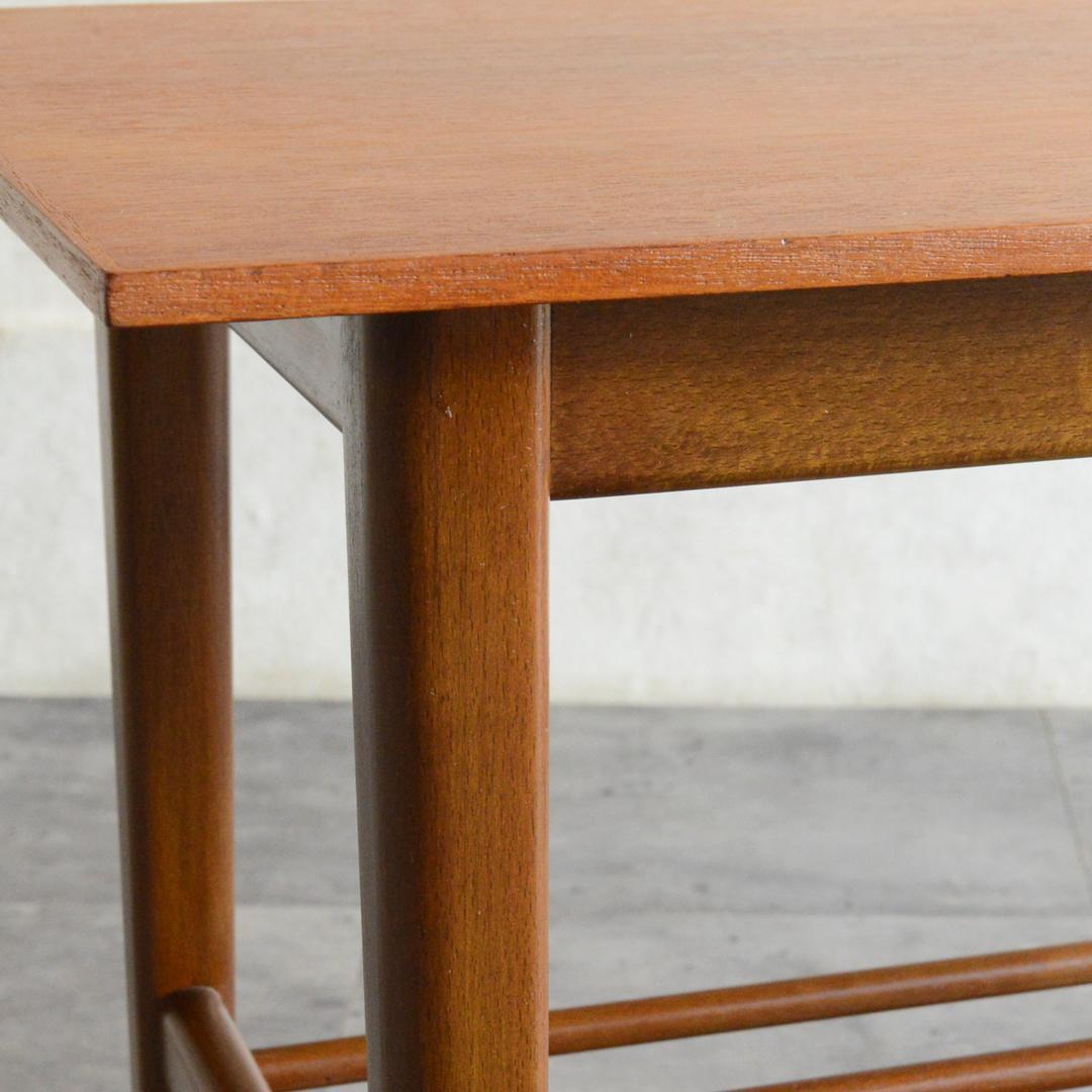 デンマーク 北欧ヴィンテージ チーク サイドテーブル ラダー棚付 北欧家具