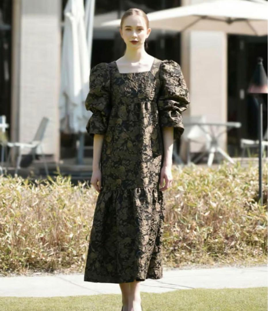 【完売・新品タグ付き】Acka jacquard volume dress