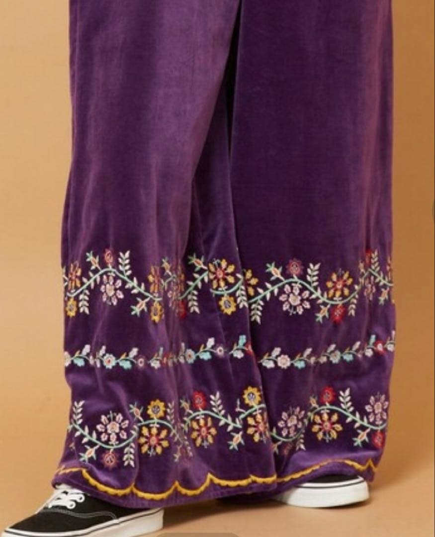 【新品未着用タグなし】Freada インドベロア刺繍サロペット 定価25,520