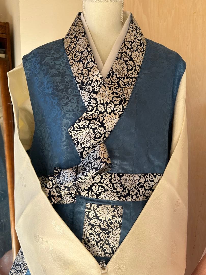 ユリ☆新品☆最新チマチョゴリ 韓服 タンウィ ベージュ×キラキラピンク