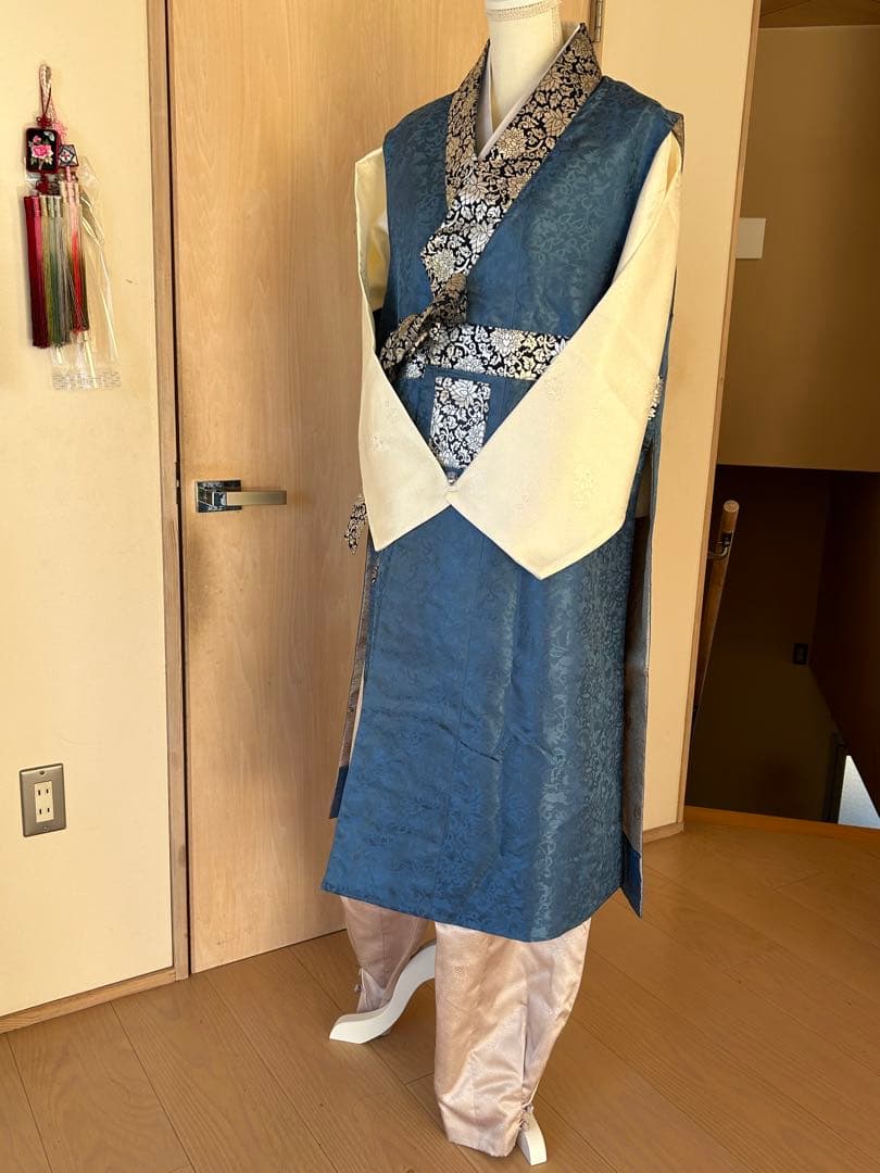 ユリ☆新品☆最新チマチョゴリ 韓服 タンウィ ベージュ×キラキラピンク