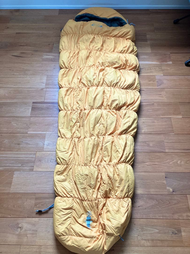 モンベル　シュラフ　スーパーストレッチダウンハガー　♯2